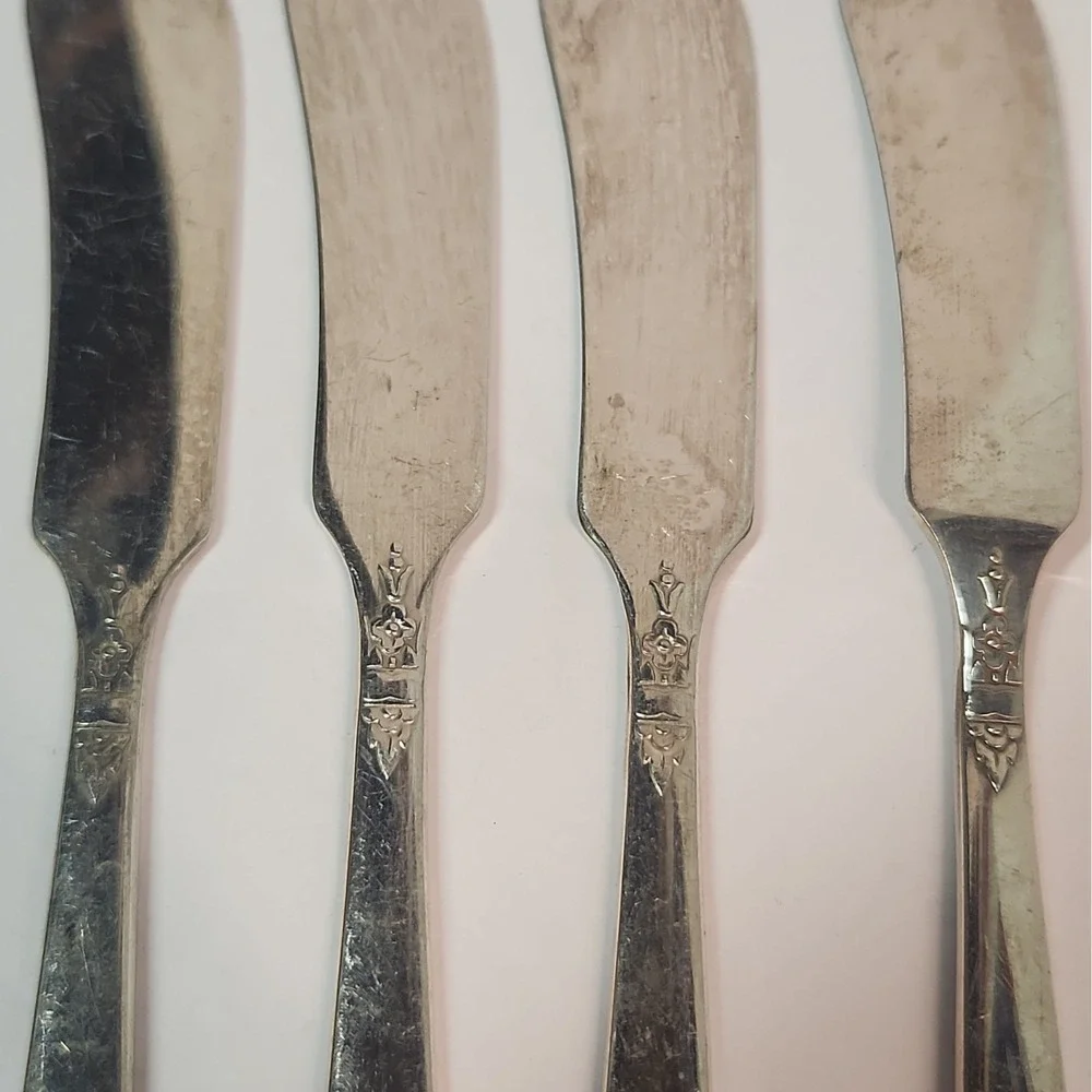 Wm A Rogers Oneida 1938 Silverplate Harmony Appetizer Butter Cheese Knives x 4